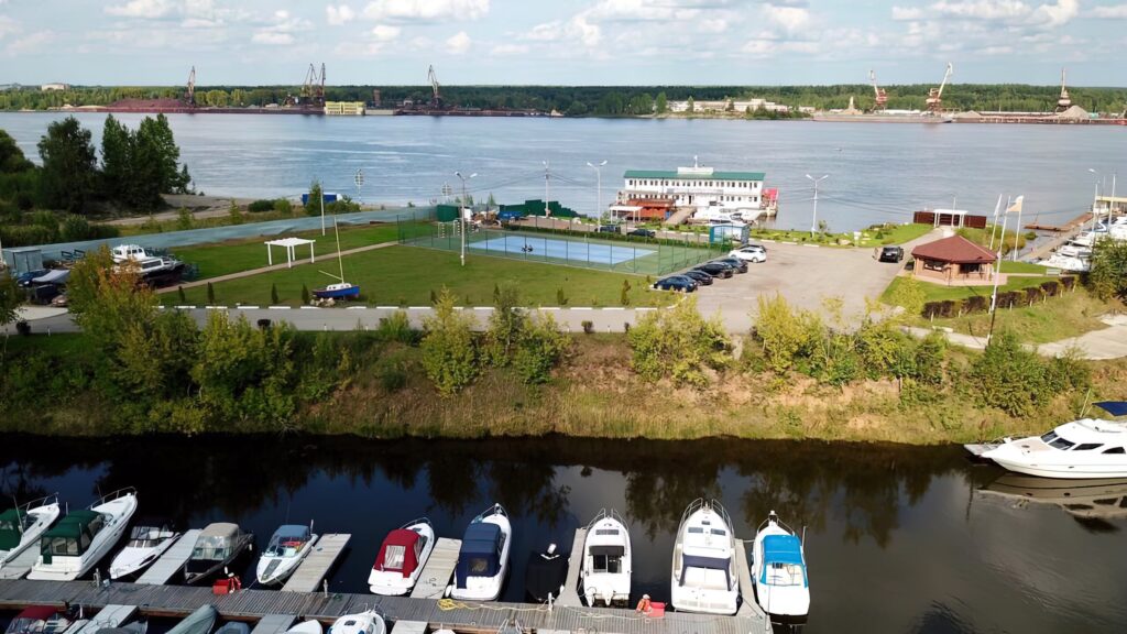 Контактная информация Яхт-клуба • "Клуб Капитанов" в Ярославле